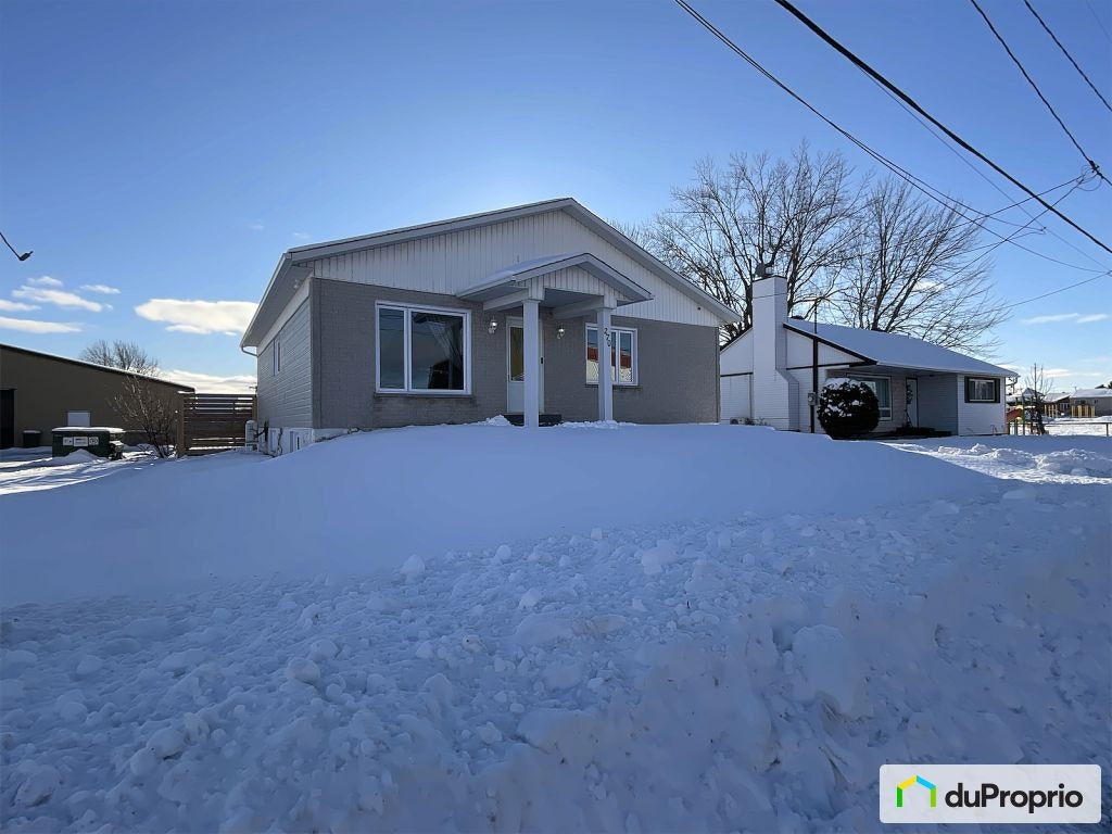 16e Avenue — photo 2