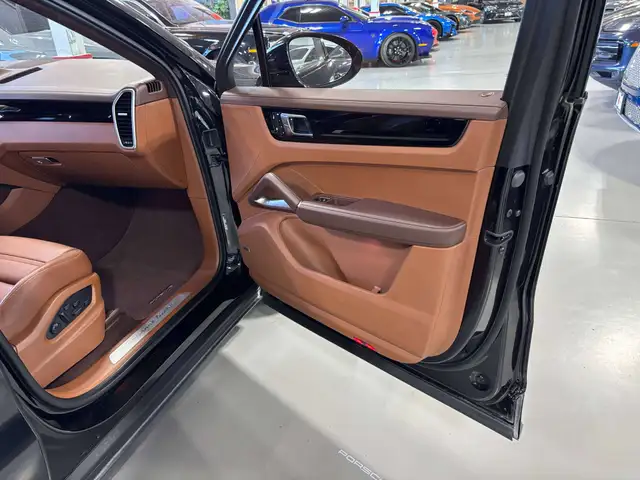 2023 Porsche Cayenne Turbo|AWD|NO LUX TAX|TRUFFLEBROWNSEATS|PREM in Cars & Trucks in City of Toronto - Image 13