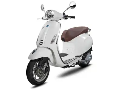 Laval Moto 2023 Vespa PRIMAVARA 50 ( 2 ANS GARANTIE ) RESERVE LE VOTRE PAR TELEPHONE POUR AVRIL Fin...