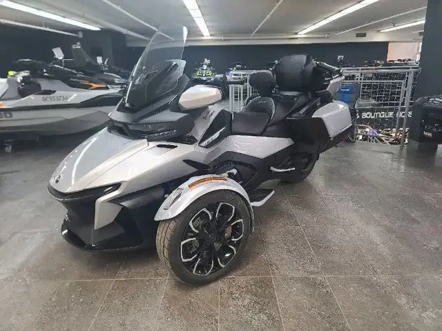 2025 CAN-AM Spyder RT Limited SE6 in Sport Touring in Lanaudière - Image 3