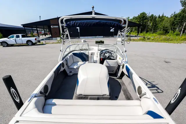2004 Moomba Outback in Powerboats & Motorboats in Rimouski / Bas-St-Laurent - Image 13