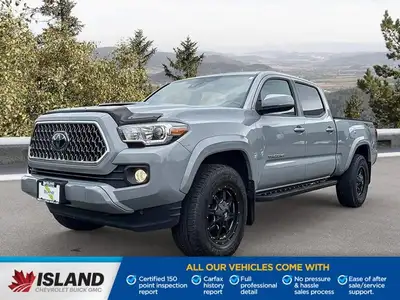 Experience the legendary durability and go-anywhere capability of the 2018 Toyota Tacoma SR5 Crew Ca...