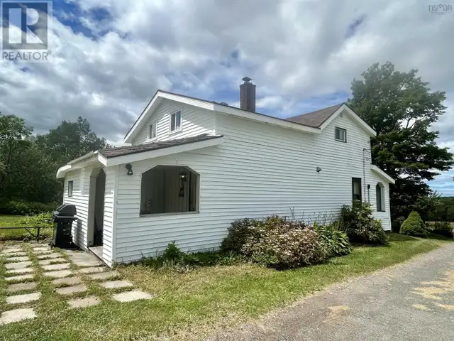 10374 Highway 4 Broadway, Nova Scotia in Houses for Sale in New Glasgow - Image 6