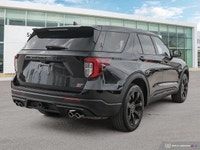 PREMIUM TECHNOLOGY PACKAGE -inc: 10.1 LCD Capacitive Portrait Touchscreen Located in centre stack w/... (image 4)