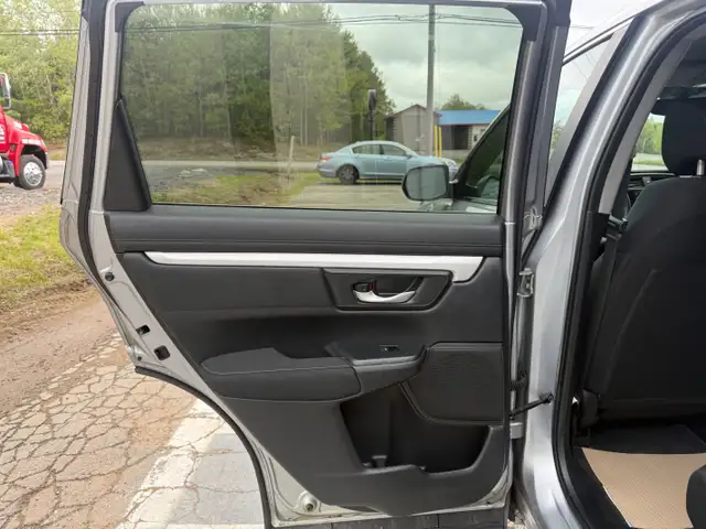 2018 Honda CR-V LX, keyless entry, backup camera, Bluetooth 3 MO in Cars & Trucks in Annapolis Valley - Image 15
