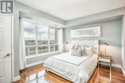 902 - 190 MANITOBA STREET Toronto (Mimico), Ontario