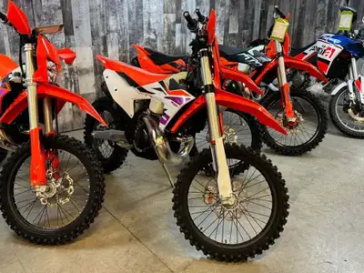KTM XC 300 2024 Motocross 2 temps avec modes de puissance Financement et reprise d’échange possible...