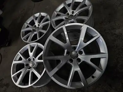 Extremely clean set of original Audi A7 wheels. 19x8 Bolt pattern: 5x112 Offset: 26 Centerbore: 66.6