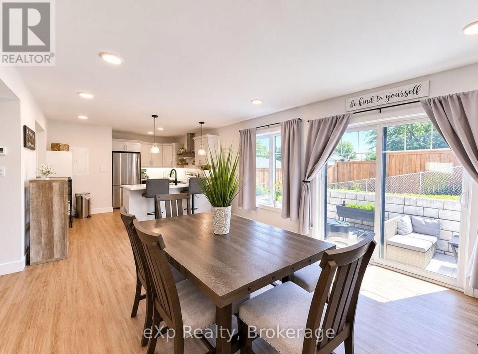 A UPPER - 340 NELSON STREET Kincardine, Ontario 3