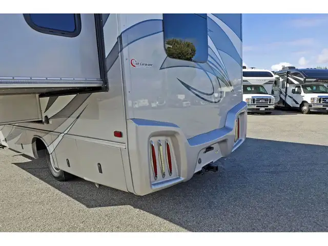 2020 Entegra Coach Qwest 24L 1 extension mercedes turbo diesel S in RVs & Motorhomes in Laval / North Shore - Image 39
