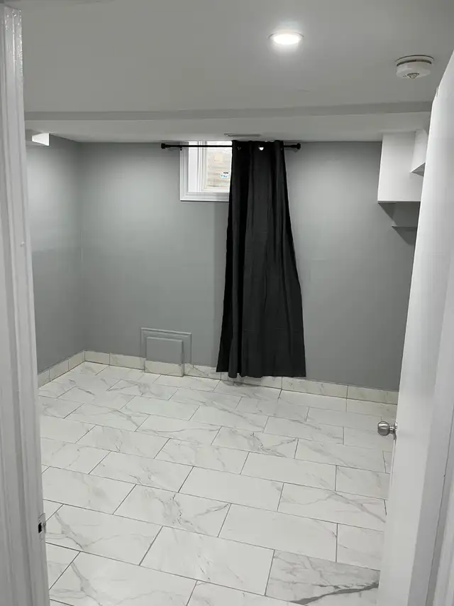 Room for rent in Basement