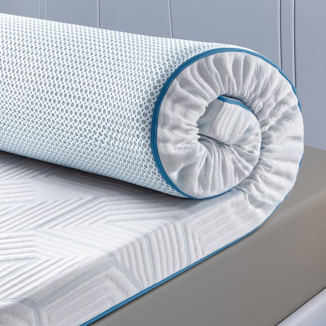 BedStory Mattress Topper King, 4 inch M... BNIB LOT# 18408 in Bedding in City of Toronto