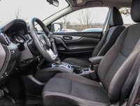 The 2018 Nissan Qashqai S in a pristine finish showcases its capability with an impressive AWD drive... (image 9)