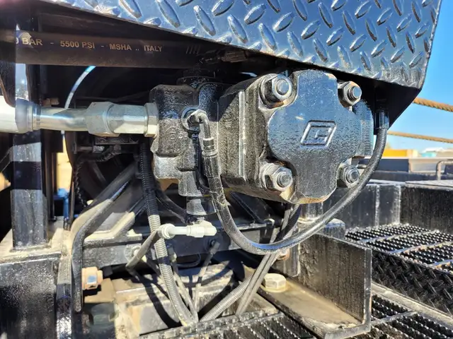 2013 WESTERN STAR 6900XD in Heavy Trucks in Saskatoon - Image 42