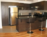 Condo 4 1/2 (triplex) à louer Proche du CARREFOUR LAVAL/CENTROPOLIS** 1 MOIS DE LOYER GRATUIT ! (Dur... (image 2)