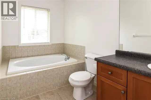 37 CORNERSTONE Drive 10th Line Shore, Ontario in Long Term Rentals in Hamilton - Image 27