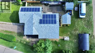 Charming Bungalow Across from Hospital | 3 Bed | 1 Bath | Solar-Powered | Large LotDiscover this uni...