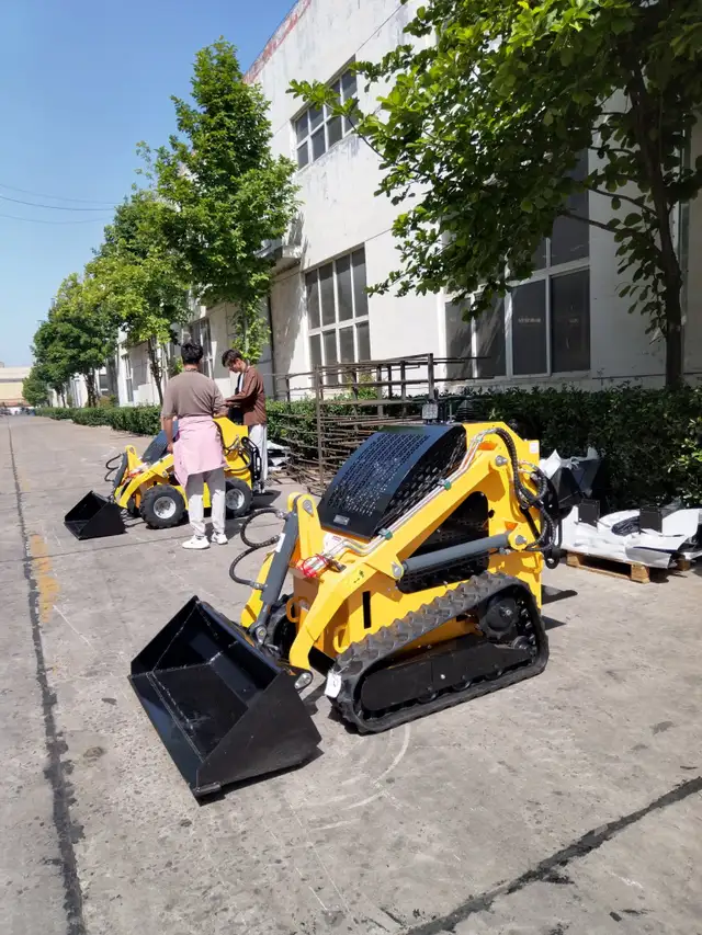Mini Skid Steer Tracked Compact Loader – Heavy-Duty T380 & T460 in Other Business & Industrial in Regina - Image 11