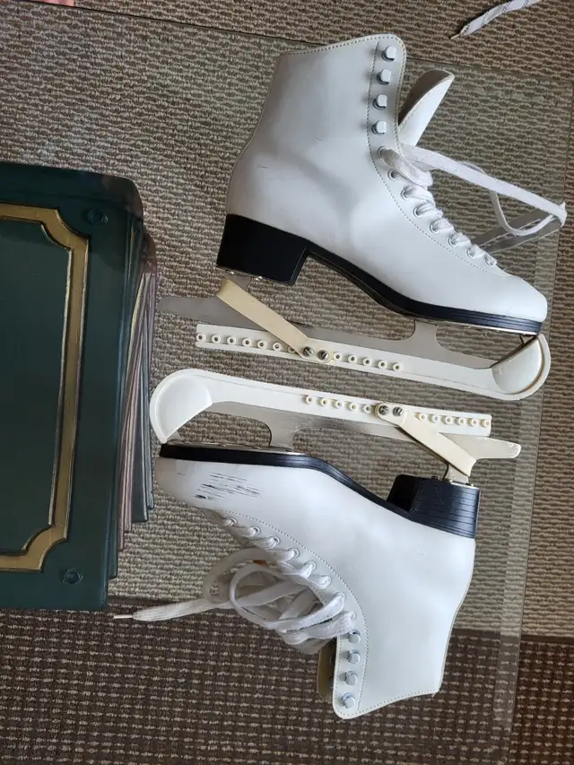 Ice Skates in Skates & Blades in Cambridge - Image 5