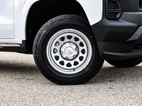 Welcome To Sherwood Park Chevrolet. The #1 Volume Chevrolet Dealer in Canada. This Chevrolet COLORAD... (image 5)