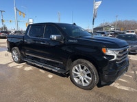 ?? 2022 Chevrolet Silverado High Country with technology package and adaptive ride control. Updated... (image 5)