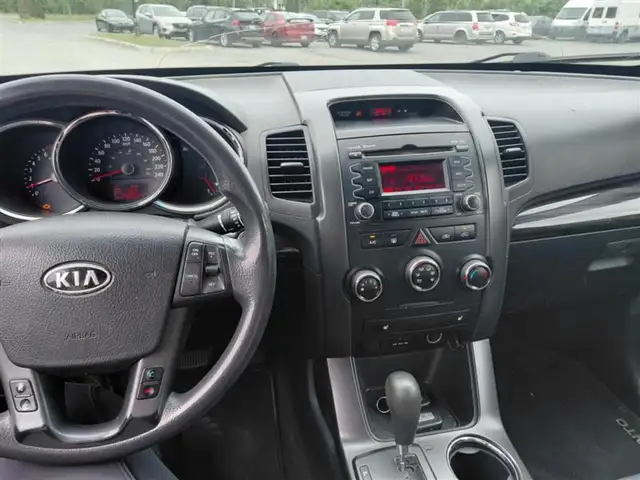 2012 KIA Sorento LX in Cars & Trucks in Drummondville - Image 16