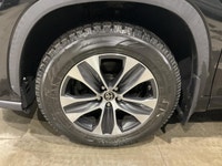 // JAMAIS ACCIDENTÉ! //Ce Toyota Highlander 2020 version LE AWD MAGS CAMERA RECUL CRUISE A/C BLUETOO... (image 8)