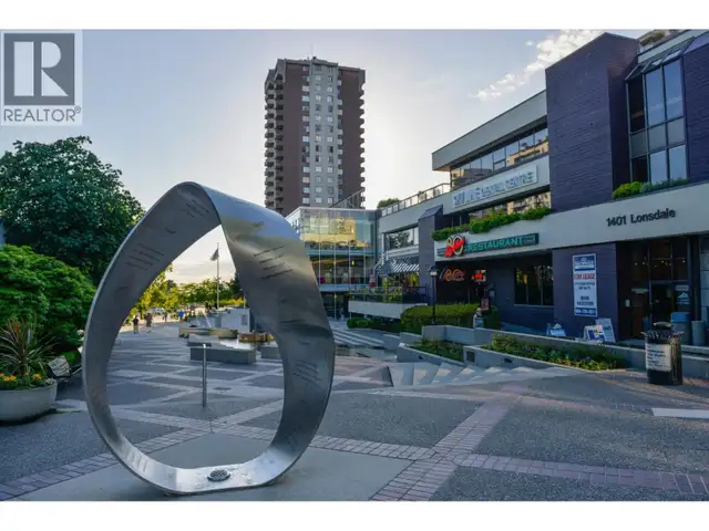 1949 MAHON AVENUE North Vancouver, British Columbia in Houses for Sale in North Shore - Image 23