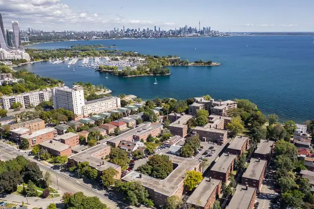 Mimico Estates - 2 Bedroom available at 2527 Lake Shore Blvd Wes in Long Term Rentals in Mississauga / Peel Region - Image 6