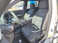 With advanced safety and driver-assist features coming standard it brings confidence to every drive.... (image 8)