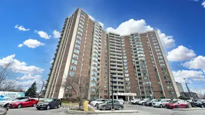 Price: $470,000 / $1,783/mo Welcome to 15 Vicora Linkway in Don Mills. Ideally situated on the main...