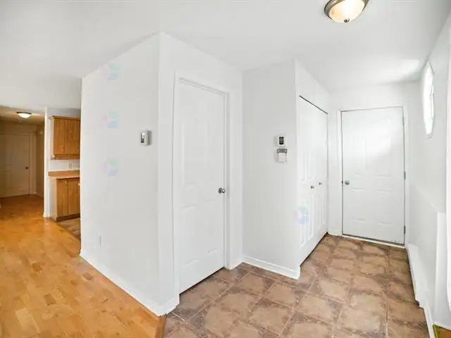 264 Boul. St-Raymond, #1 Gatineau (Hull), Quebec63005673565827124