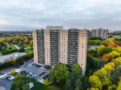 Gorgeous 2 Bedroom 2 Washroom Immediate Move-In $2600! Conveniently located near schools and minutes...