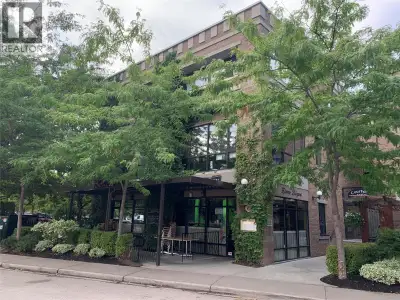 205 - 1180 Sunset Drive can be found in a quaint courtyard setting situated in the highly coveted wa...