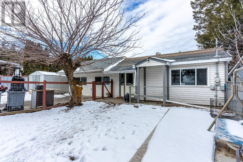 4341 YELLOWHEAD HIGHWAY Kamloops, British Columbia Houses for Sale