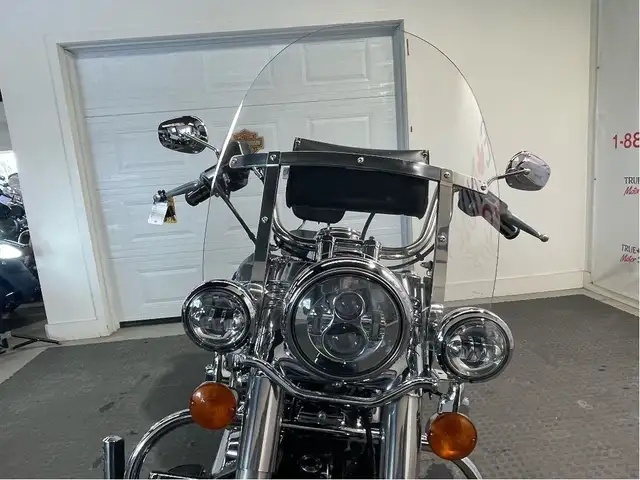 2014 Harley-Davidson Heritage Softail Classic CANADIAN HARLEY/ST in Sport Touring in North Bay - Image 7