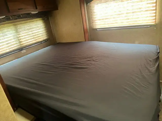 2014 Class C Forest River Motorhome FAMILY SIZE UNIT in RVs & Motorhomes in Strathcona County - Image 7