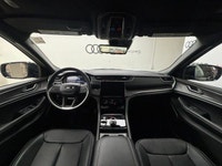 Save over $18,400 + tax from new on this BRAND NEW Jeep - Only 550 KM! Get ready to tackle anything... (image 9)