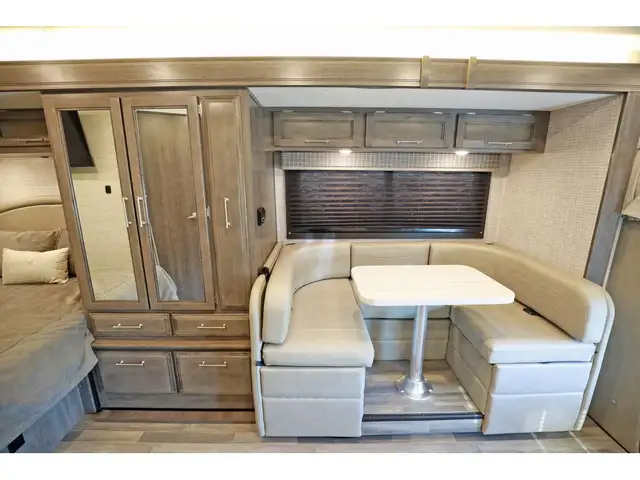 2024 Entegra Coach Qwest SE 24L + Moteur Mercedes Diesel in RVs & Motorhomes in Laval / North Shore - Image 8