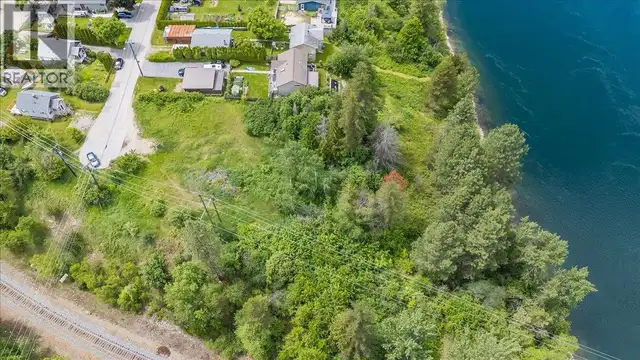 1101 1st Street Lot# Lot A Castlegar, British Columbia in Land for Sale in Nelson - Image 6
