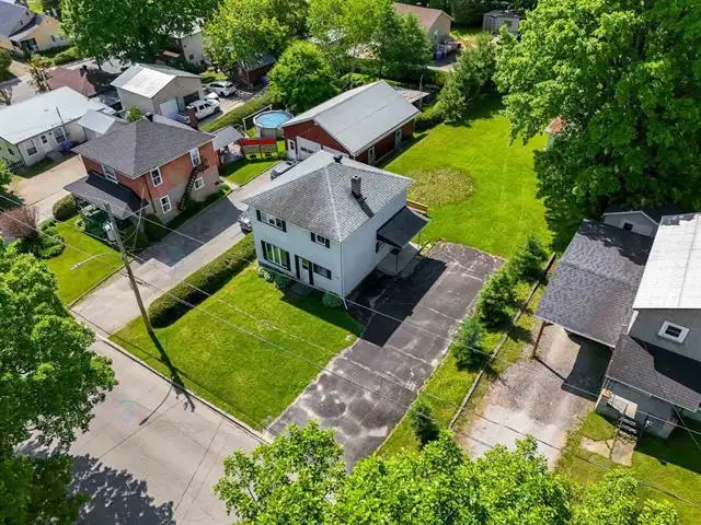 183 Rue Montcalm Maniwaki, Quebec62864749448705121