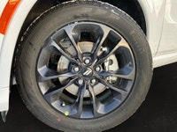 This Dodge Durango has a strong ERC 3.6L Pentastar(TM) VVT V6 engine w/ESS engine powering this Auto... (image 6)