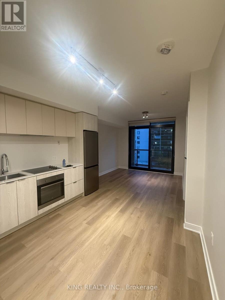 86 DUNDAS STREET Mississauga (Cooksville), Ontario 4