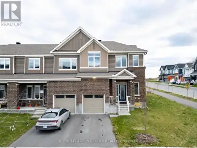 Nestled in the sought-after Half Moon Bay community of Barrhaven, this remarkable CORNER townhouse b...