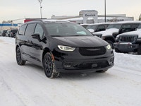 The 2026 Chrysler Pacifica Limited offers premium style, advanced technology, and family-friendly ve... (image 8)