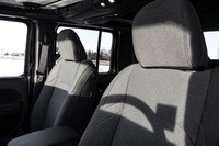 This Jeep Gladiator has a dependable Regular Unleaded V-6 3.6 L/220 engine powering this Automatic t... (image 9)