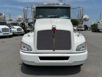 Appelez // Call Guillaume 514-404-6940 Unité 7049 Kenworth T370 2018 Tracteur de ville / Daycab Mote... (image 2)