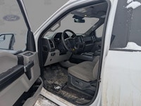 This accident free, AS-IS trade includes: - Power Drivers Seat - Remote Start - Reverse Camera - Rem... (image 6)
