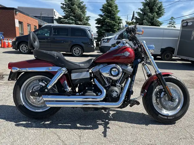 2009 Harley-Davidson Fat Bob ~ FAT BOB ~ 96CU ~ V&H EXHAUST ~ LO in Street, Cruisers & Choppers in City of Toronto - Image 2