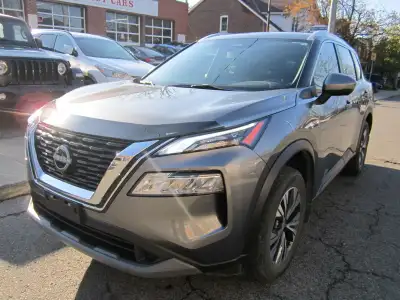 AUTOMATIC. FINISHED IN GREY WITH BLACK INTERIOR. ALLOY WHEELS, BACK UP CAMERA, PANORAMIC SUNROOF, LA...